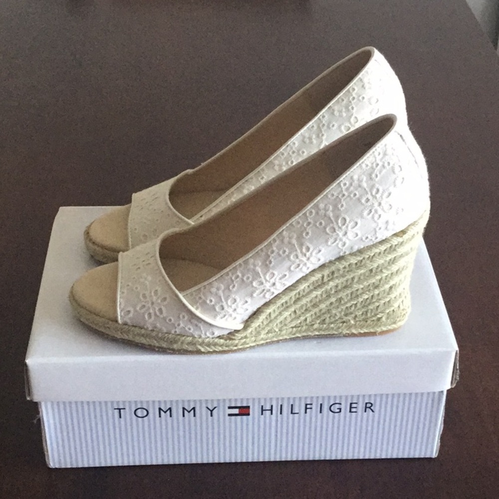 Tommy Hilfiger wedges size 8.